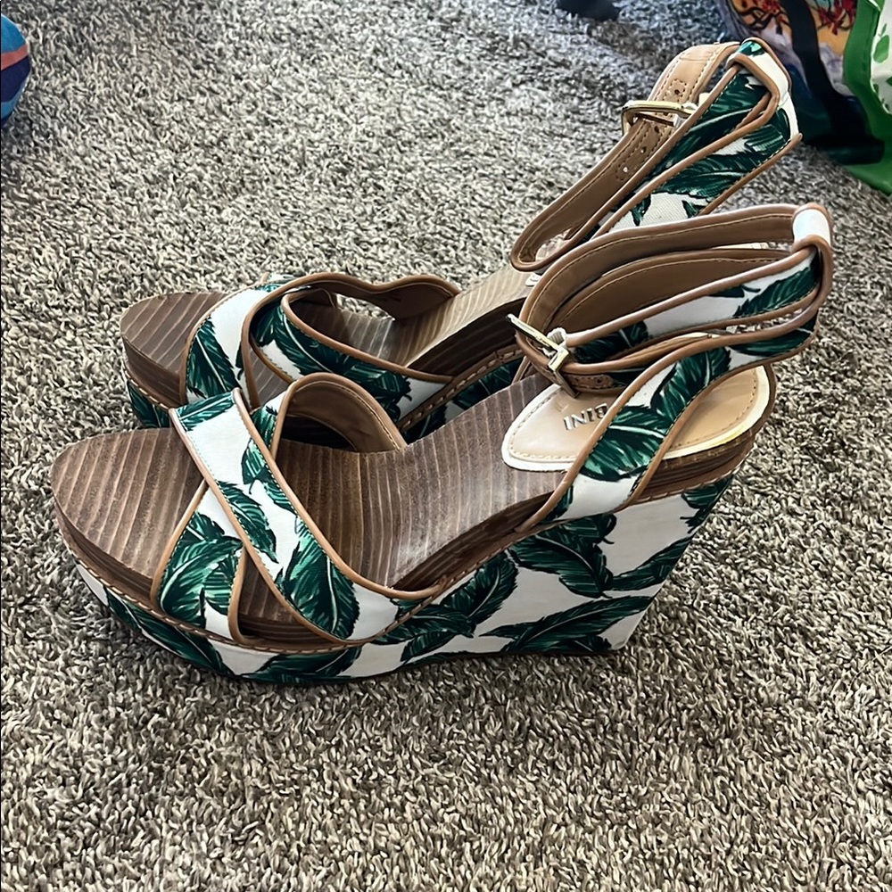 Tropical Leaf Print Wedge Sandals
